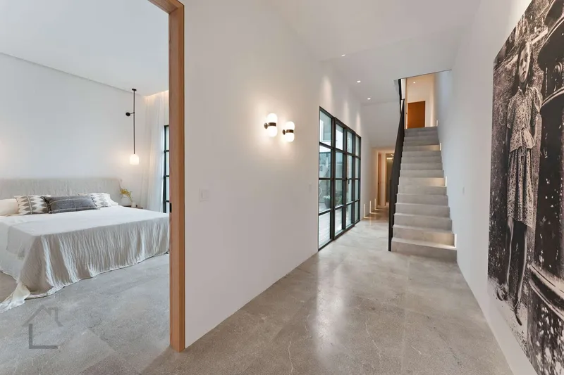 Stylish completely renovated townhouse on the first sea line in the old town of Portocolom — photo 5
