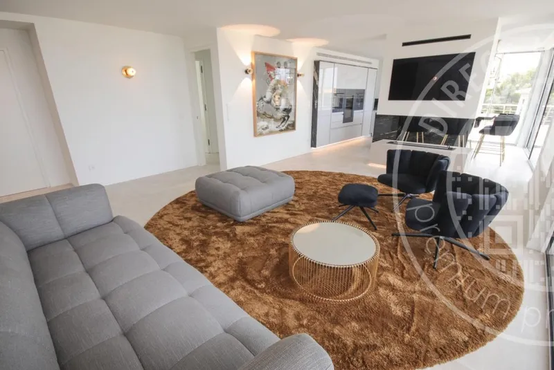 240630 – Penthouse Gem — photo 6