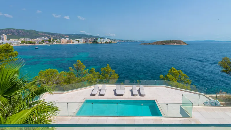 Luxurious villa in first sea line of Cala Vinyas with views to Sa Porrassa — photo 2