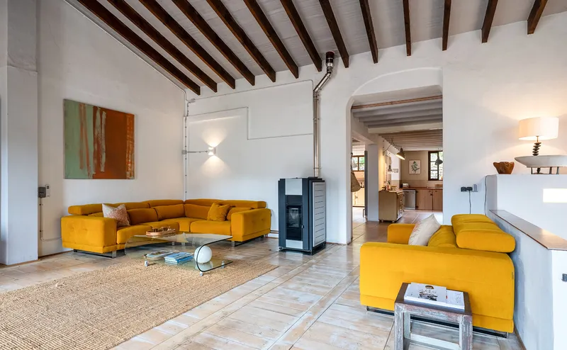 Impressive renovated soap factory with pool in Sól — photo 7