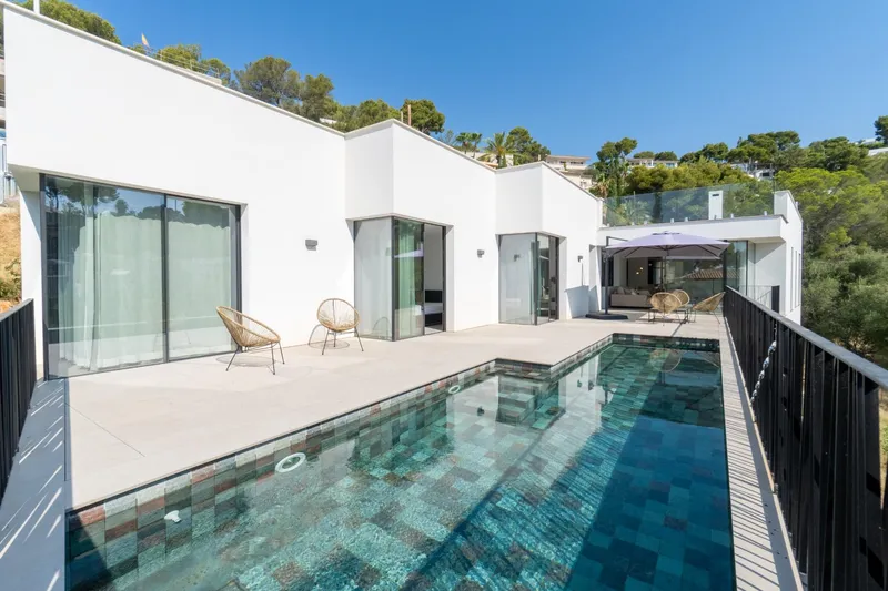 Newly Built Contemporary Villa — photo 6
