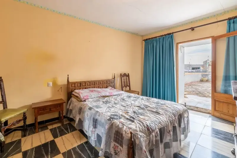 Fantastic opportunity to acquire a traditional village house that you can completely renovate and customize, in the heart of Selva — photo 9