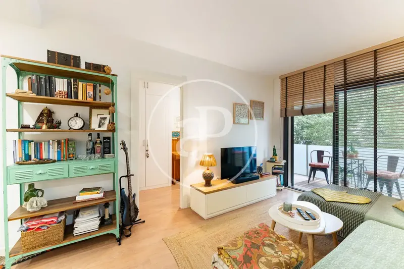Reformed 100 m² flat for sale in Llevant — photo 3