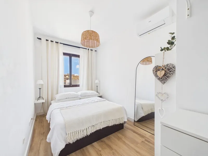 Fully Equipped Two-Bedroom Apartment in Palma - Temporary Contract, Available the Month of August — photo 3