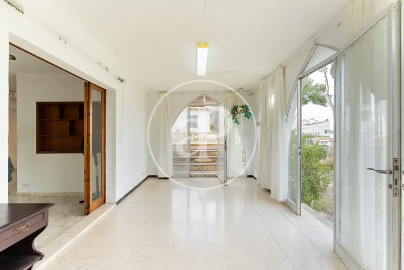 Casa con jardín en venta en Carrer Botafoc — photo 4
