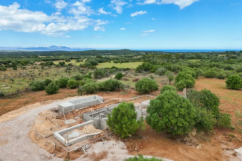 Exclusive finca new build project with spectacular distant sea views over the Bay of Alcúdia — photo 1
