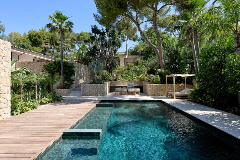 Exclusive 'Bali-Tulum' style property on the second sea line in Bendinat - Marcel Remus Real Estate — photo 1