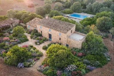 Estate with Potential and Sweeping Views in a Prime Location in Cala Mandia — photo 1