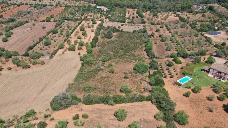 Nice plot with building license of about 330m2 in the area of Es Pujol in Alqueria Blanca — photo 1