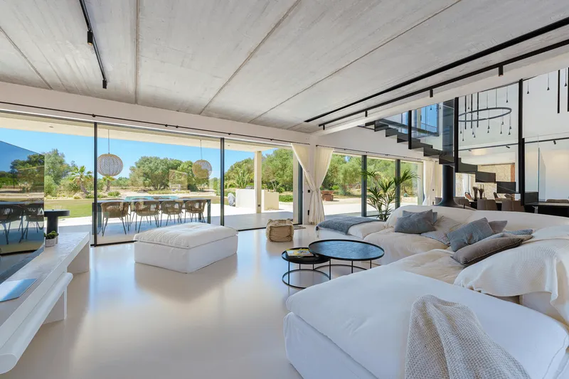 Elegant rustic estate in Campos with 5 suites and private garden — photo 4