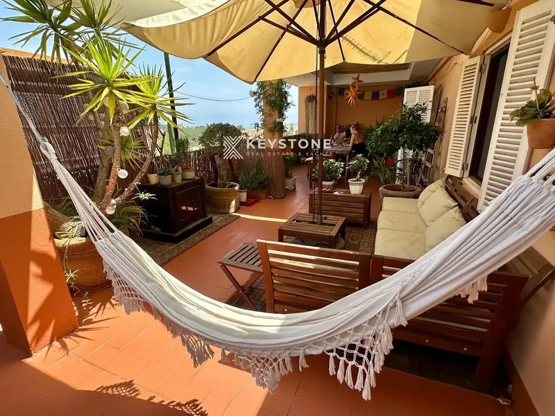 Beautiful penthouse for rent in Génova, one of the most sought-after and special areas of Palma de Mallorca, combining tranquillity, charm and — photo 2