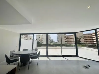 Portals - Newly renovated apartment at the harbor — photo 2