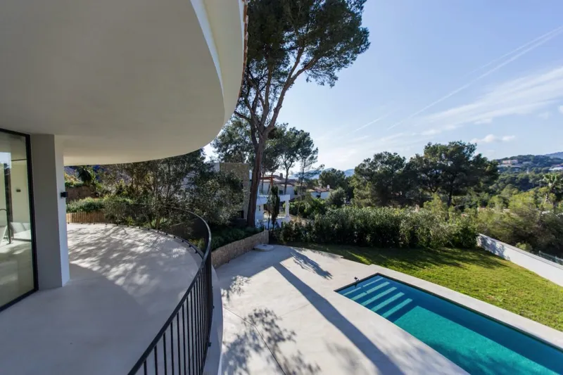 Striking minimalist architectural villa for sale in Santa Ponsa — photo 8
