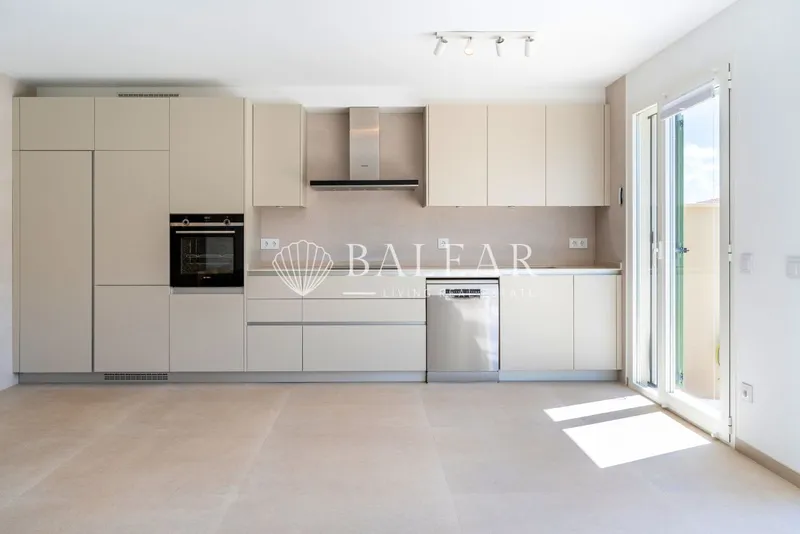 Semi-detached villa with private pool and garden in Sa Cabaneta — photo 6