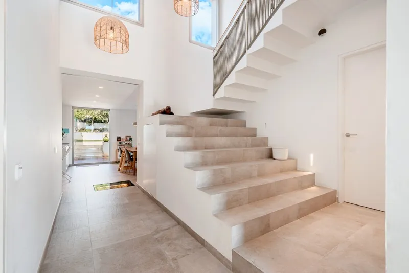 Contemporary style house for sale in Calvia Village with swimming pool and garden — photo 9