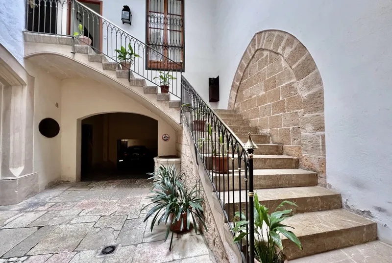 Duplex apartment in the old town of Palma — photo 2