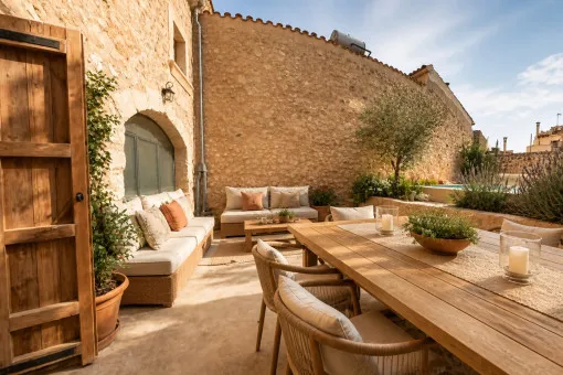Búger: Fully renovated finca with pool and Tramuntana panorama — photo 1