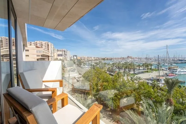 Flat for sale in Cort, Palma de Mallorca — photo 1