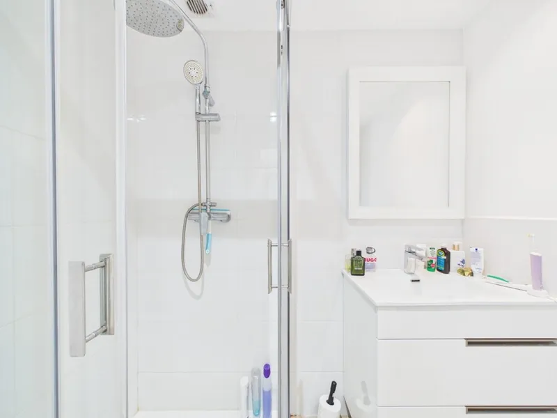 Stunning Renovated First-Line Sea Apartment in Santa Ponsa — photo 11