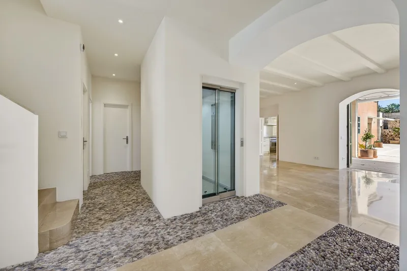 Townhouse with lift and sauna in Ses Salines Mallorca — photo 4