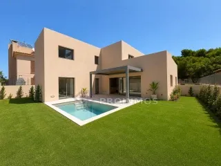 Chalet with pool in Cala Bona — photo 1