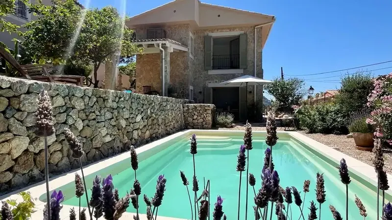 Spectacular recently renovated villa with sea views and pool — photo 1
