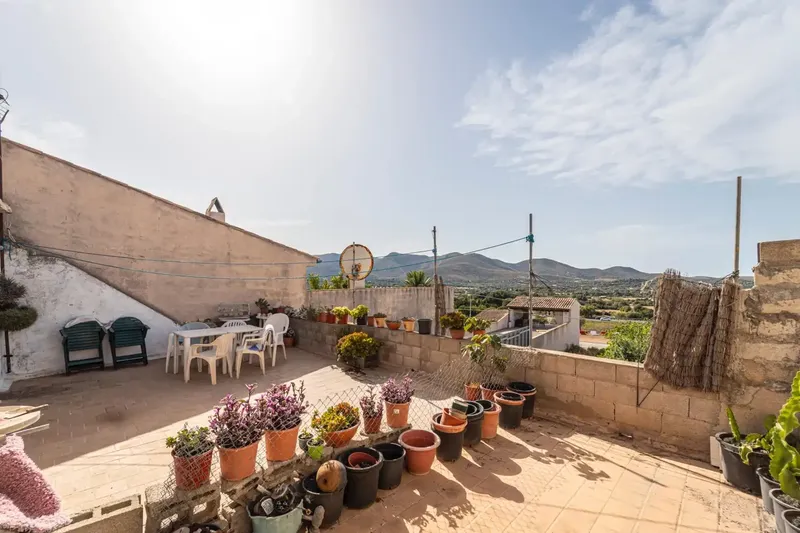 Discover this spectacular house in Capdepera, with 243 m² built on a 380 m² plot — photo 1