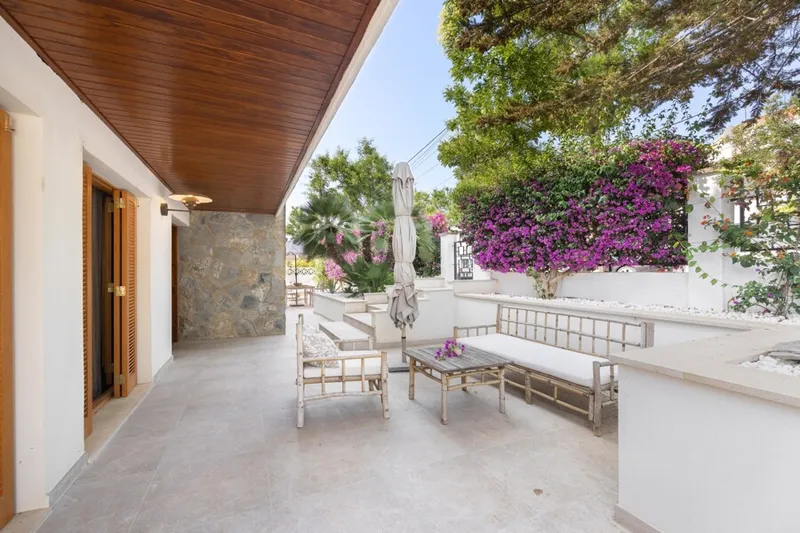 Refurbished Duplex Penthouse with Communal Swimming Pool in Bonanova — photo 5