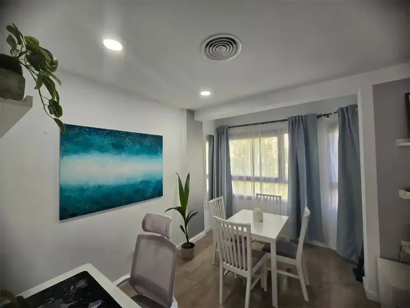 Se alquila acogedor apartamento amueblado en un edificio totalmente renovado en el centro de palma, a unos pasos del mercado de Pere Garau y — photo 10