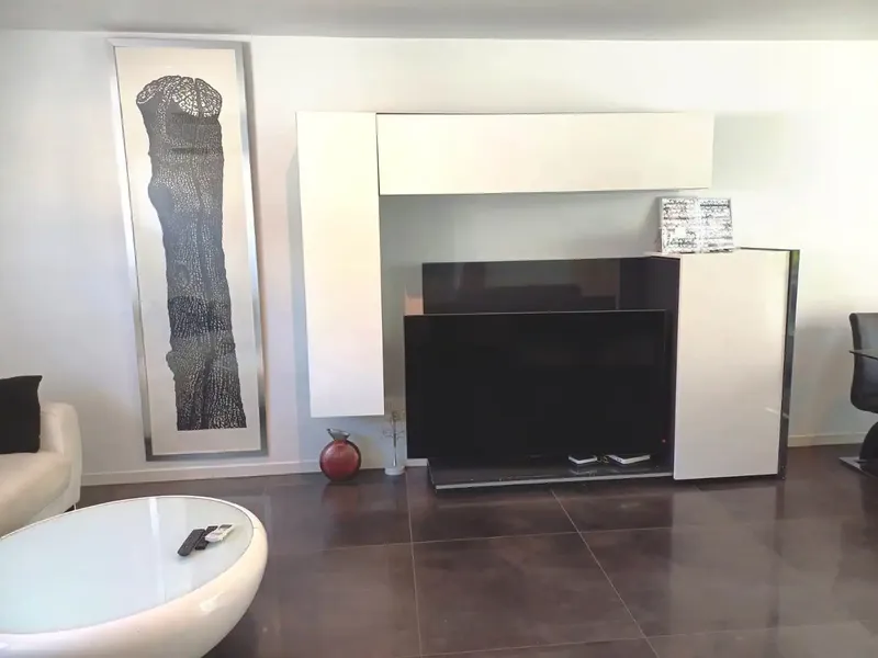 In the quiet area of Son Peretó, also known as the school zone, we find this bright modern-style townhouse with completely open views — photo 7