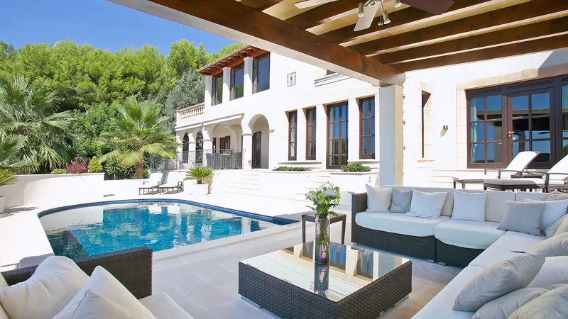 Mediterranean luxury villa with fantastic views over Bendinat to the sea — photo 4