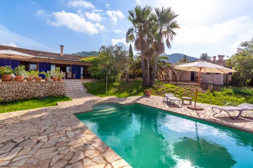 Inca: Dreamlike finca with wonderful views, quiet location and separate guest house in Inca — photo 2