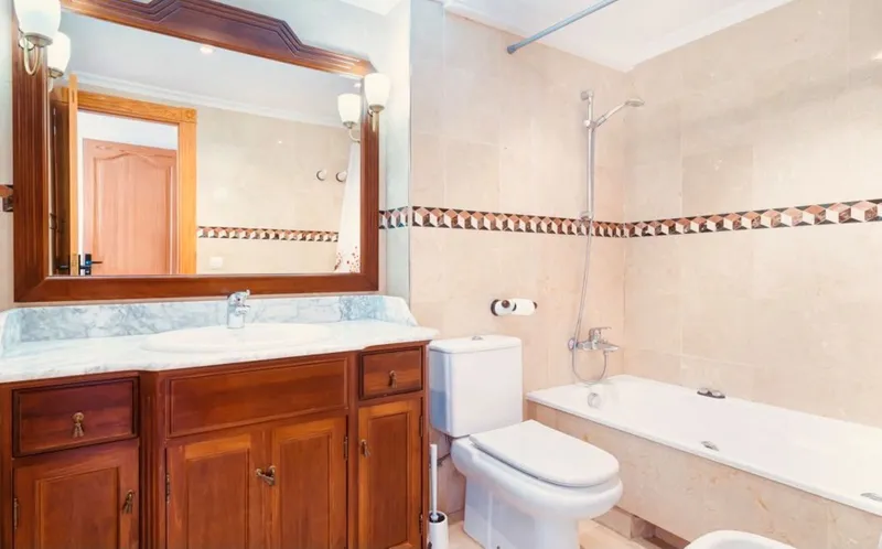 Palma de Mallorca Apartment Middle Floor — photo 12