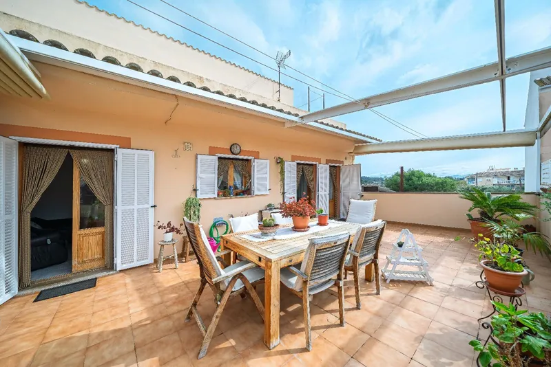House in Alcudia of 324 m2 with possibility of horizontal division — photo 1