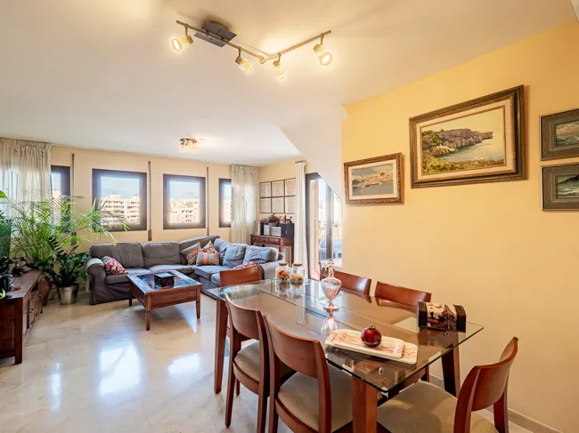 Beautiful penthouse in a prime location in Palma de Mallorca — photo 2