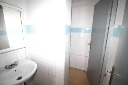 Business Premise - Palma de Mallorca (S'Arenal), Built Surface 75 m², 2 Toilets — photo 10