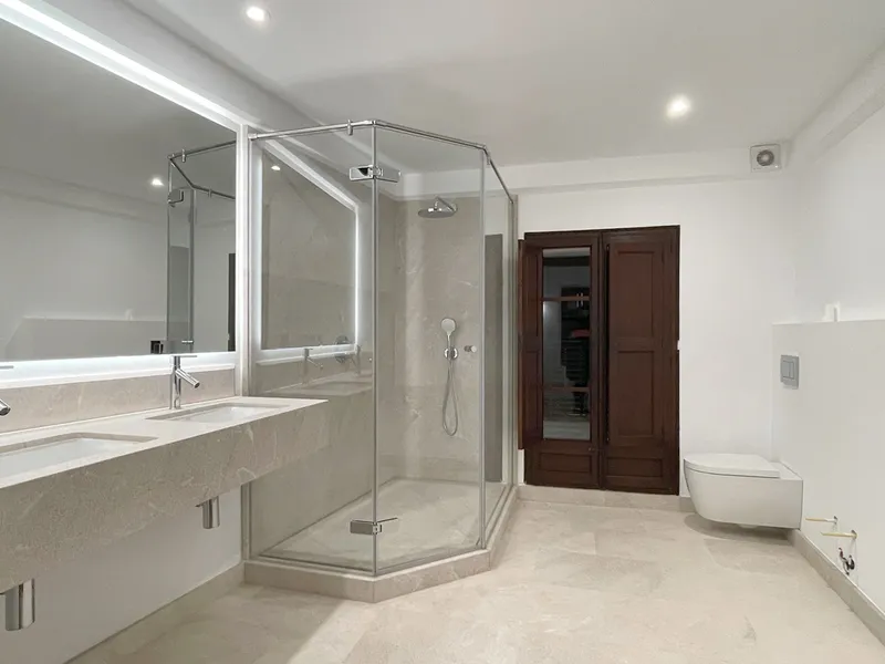 Elegant and representative, luxury apartment with 3 bedrooms and a garage. La Calatrava. — photo 9