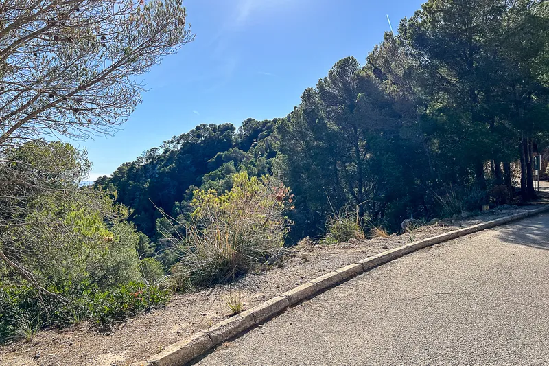 Attractive investment opportunity: Excellent plot with panoramic sea views — photo 2