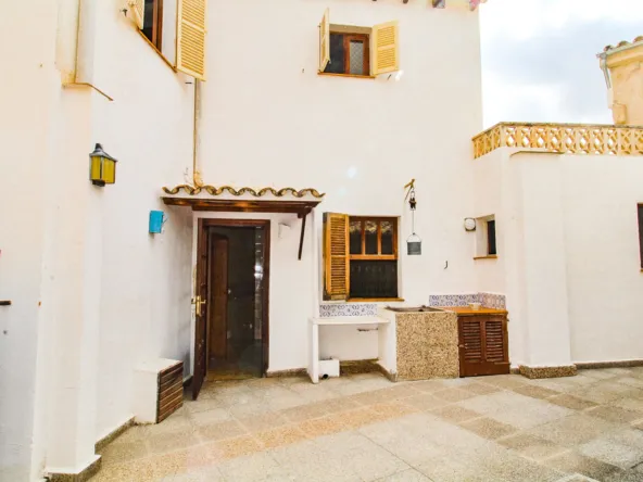 Ref.2451C – S´Arraco – Village house in central location with charming courtyard — photo 10
