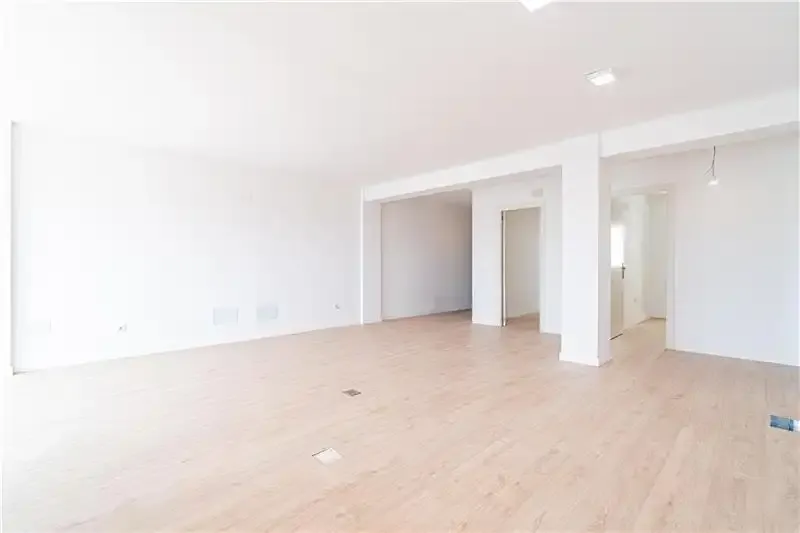 Palma. Colegios- Son Dameto. Apartment with views of the Bay with an area of approximately 95m² plus terrace of 8m2. The property consists of a — photo 4