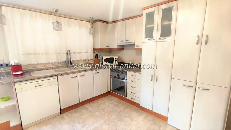 Duplex apartment of 100m2, located a few meters from the beach in Portocolom with a charming patio — photo 5