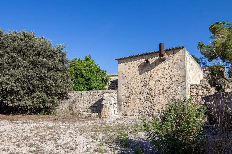 Situated on a hill on the outskirts of Porreres, this former 19th-century farmhouse offers a privileged location in the heart of Mallorca — photo 6