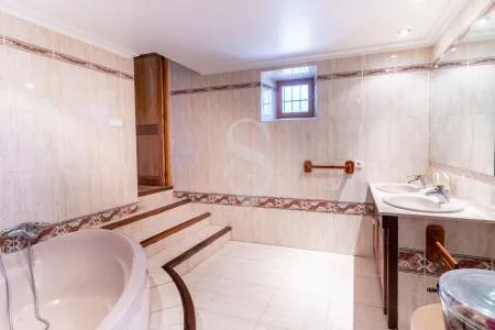 Luxury villa - Palma de Mallorca (Sa Casa Blanca), built surface 664m2, plot surface 152910m2, terrace... — photo 10