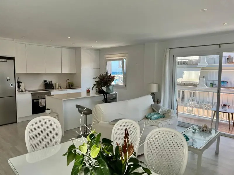 Beautiful recently renovated flat on the first line in Can Picafort / Playa de Muro, available for seasonal rental up to max 11. An option — photo 8