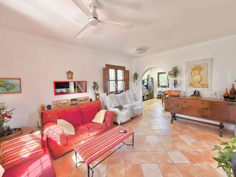14.700m² Finca mit 6 Zimmern, Pool und Gästehaus zu kaufen — photo 7