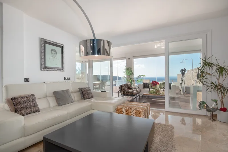 Fabulous villa overlooking the sea, urbanization Puig de Rós, Mallorca. — photo 9