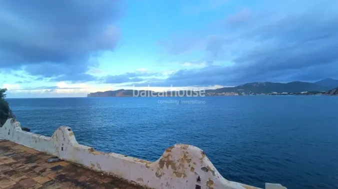 Seafrot plot with direct access to the harbour of Santa Ponsa and spectacular sea views — photo 3