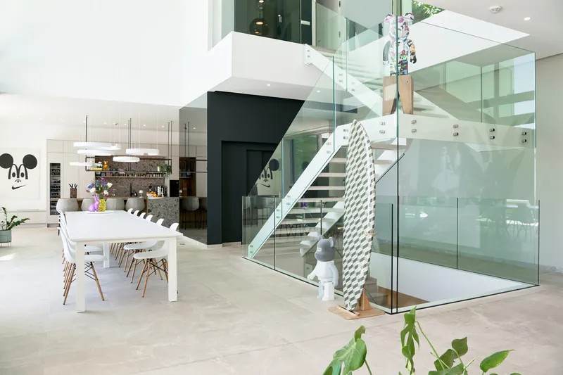 Exclusive: Modern villa with spectacular city and sea views! - Marcel Remus Real Estate — photo 10