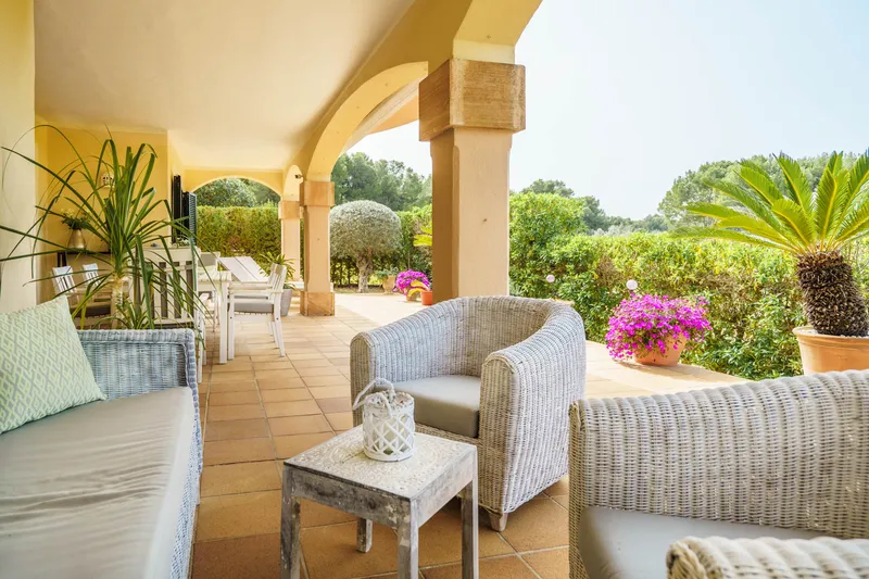 Elegant garden apartment in Santa Ponsa with golf course views — photo 9