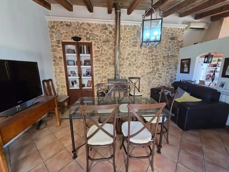 Discover this impressive chalet located in the idyllic town of Campanet, where comfort meets an exceptional natural environment. With a — photo 8